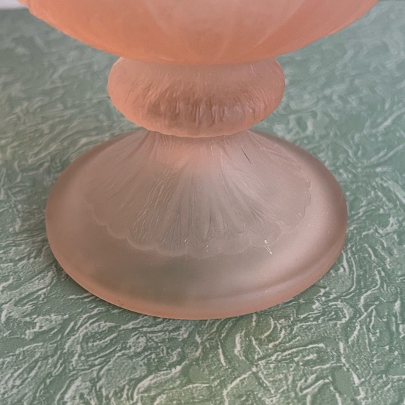 Vintage Indiana Glass Frosted Pink Cabbage Leaf Pedestal Glass Goblet - Picture 3 of 6